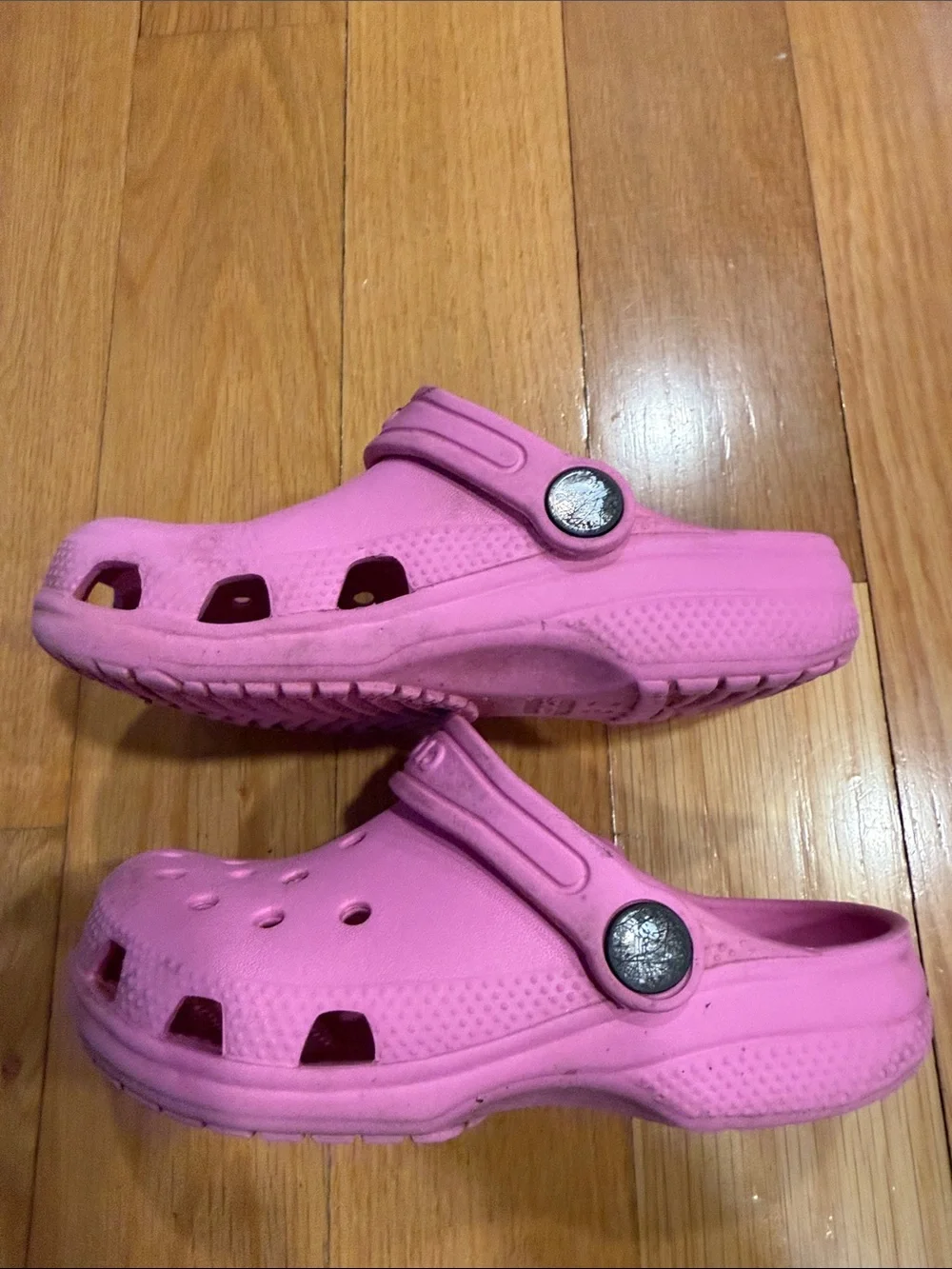 Crocs girls pink sandals size c10.
